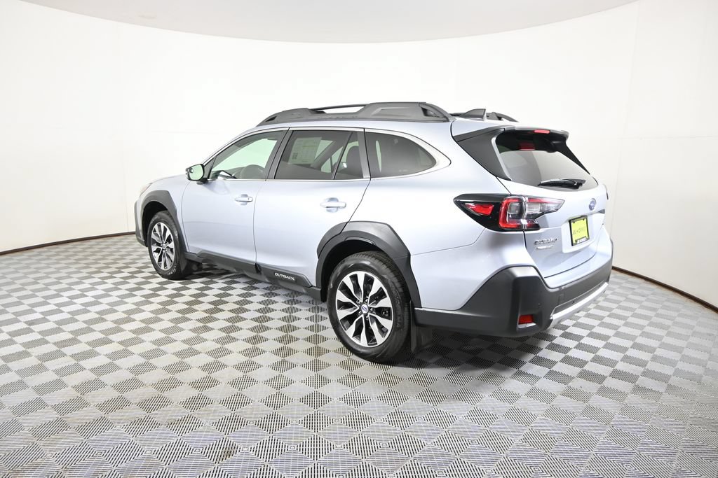 Used 2024 Subaru Outback Limited AWD/4WD image 4