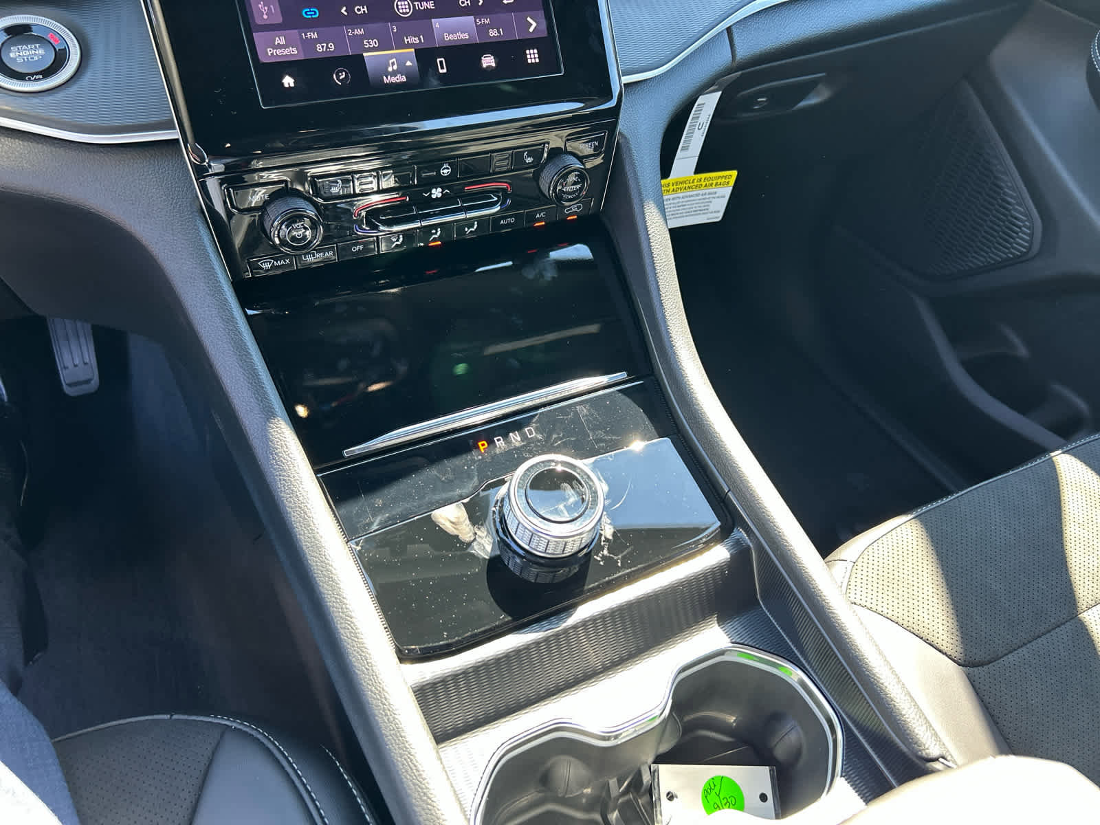 New 2025 Jeep Grand Cherokee Laredo image 28