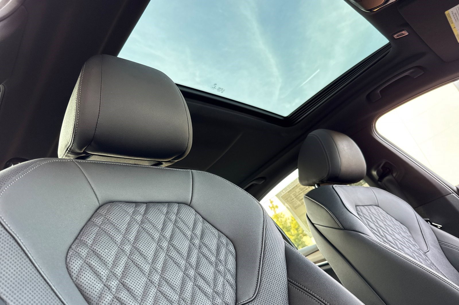 Certified 2023 BMW 530i w/ Premium Package image 20