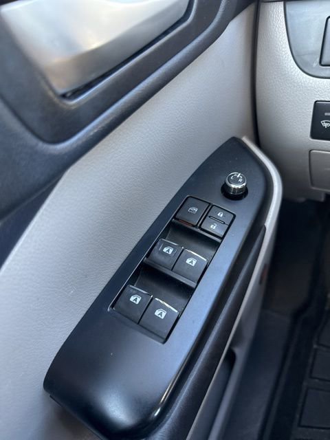 Used 2015 Toyota Highlander Limited Platinum image 18