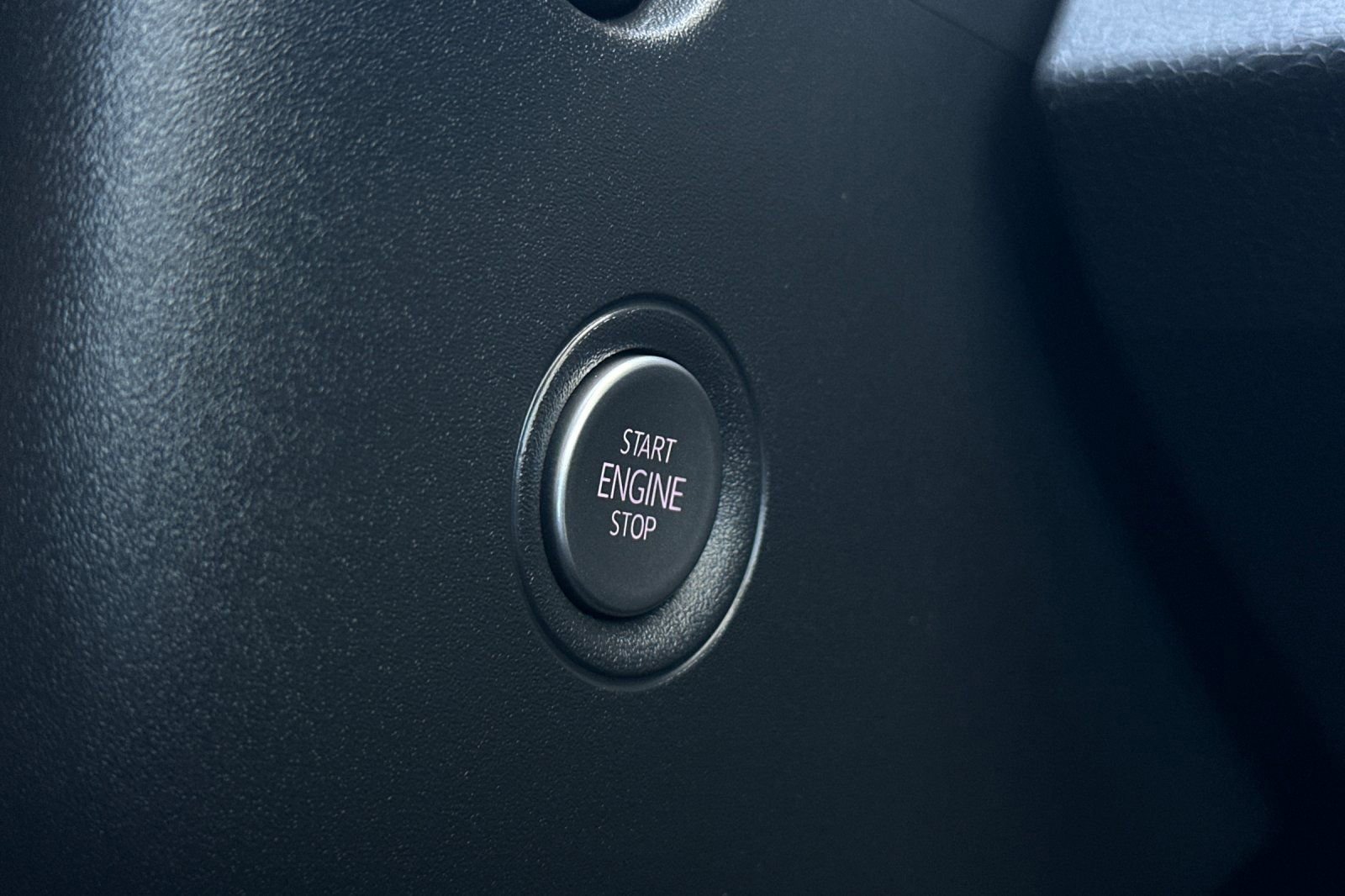 Certified 2022 Volkswagen ID.4 Pro AWD/4WD image 23