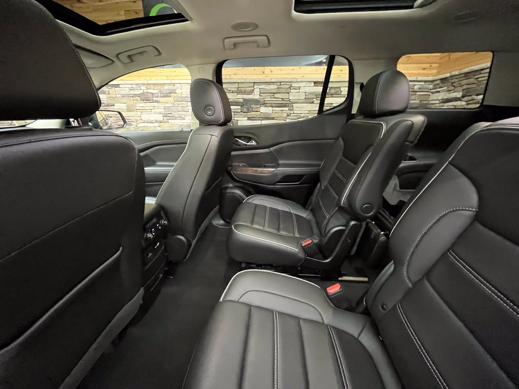 Used 2022 GMC Acadia Denali w/ Denali Technology Package AWD/4WD image 48