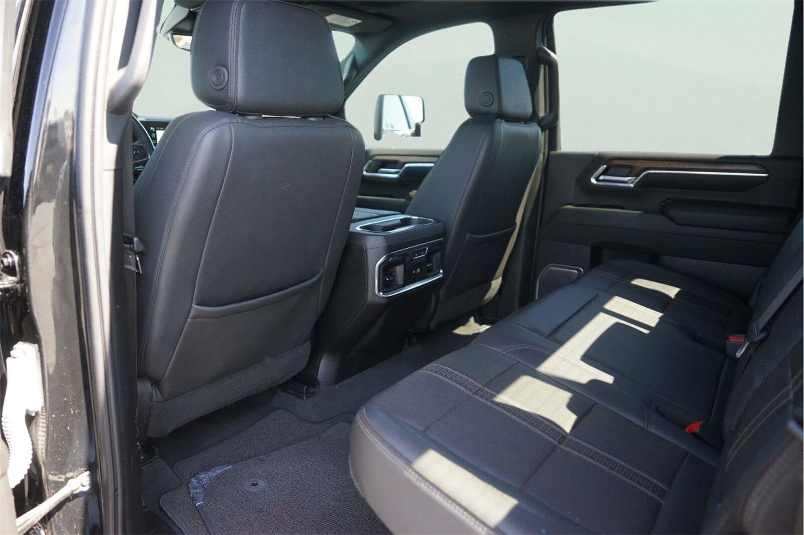 Used 2024 Chevrolet Silverado 3500 High Country w/ High Country Premium Package AWD/4WD image 12