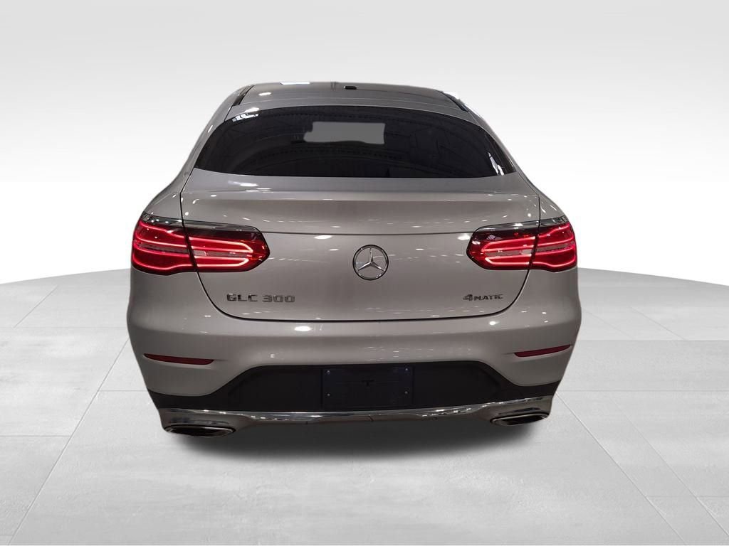Used 2017 Mercedes-Benz GLC 300 4MATIC Coupe image 4