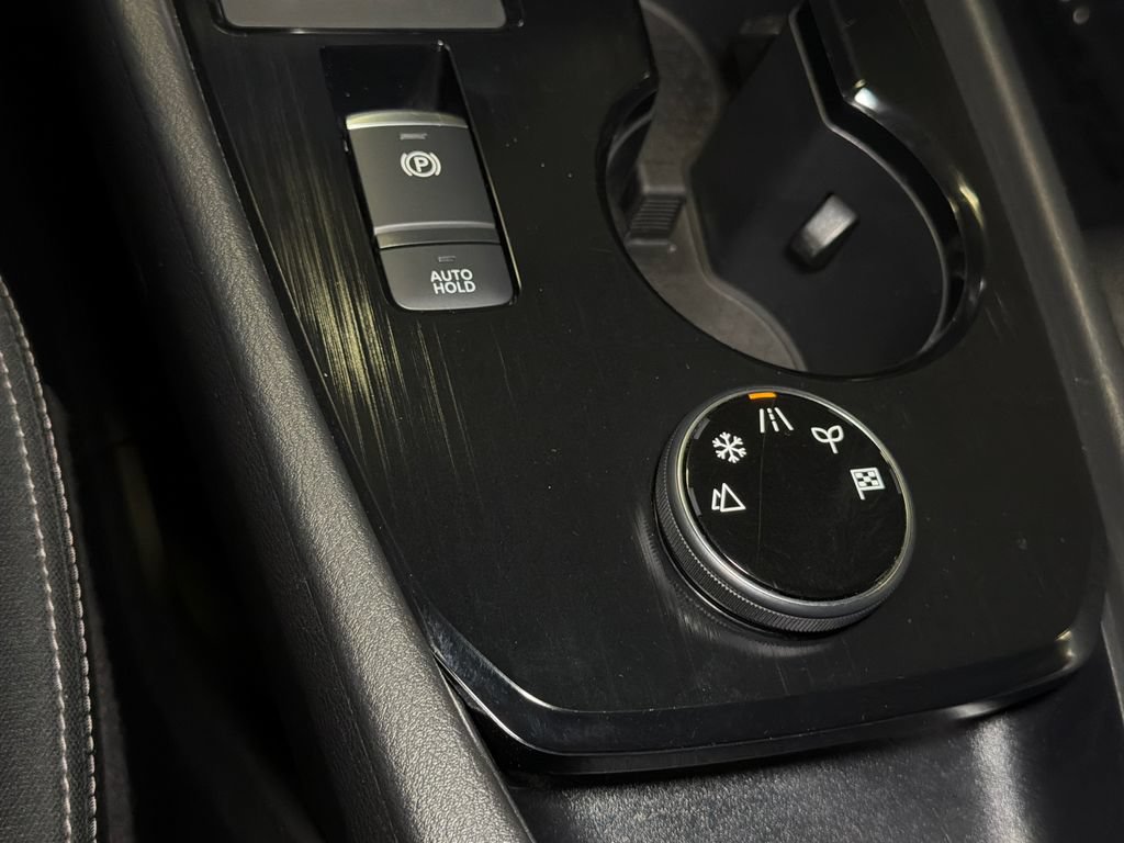 Used 2025 Nissan Rogue SV AWD/4WD image 32