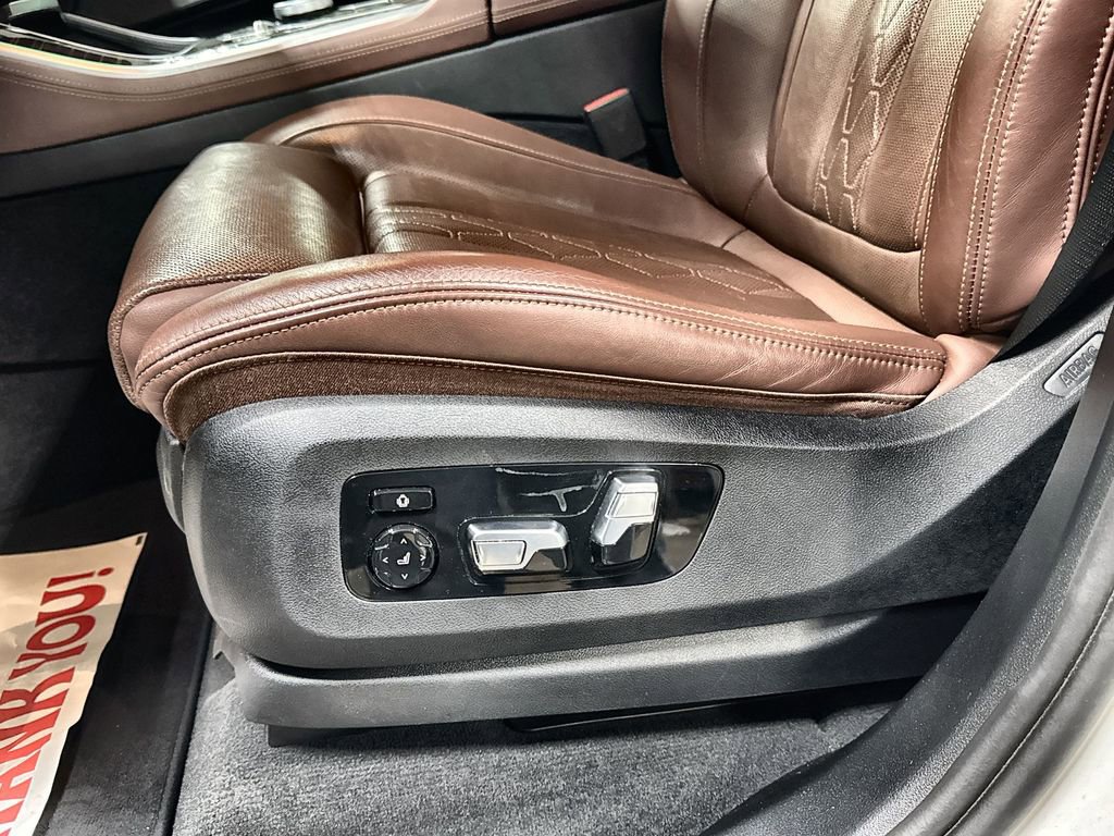 Used 2025 BMW X5 xDrive50e image 13