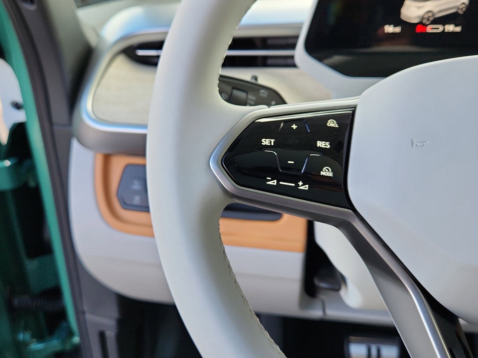 New 2025 Volkswagen ID. Buzz Pro S Plus image 24