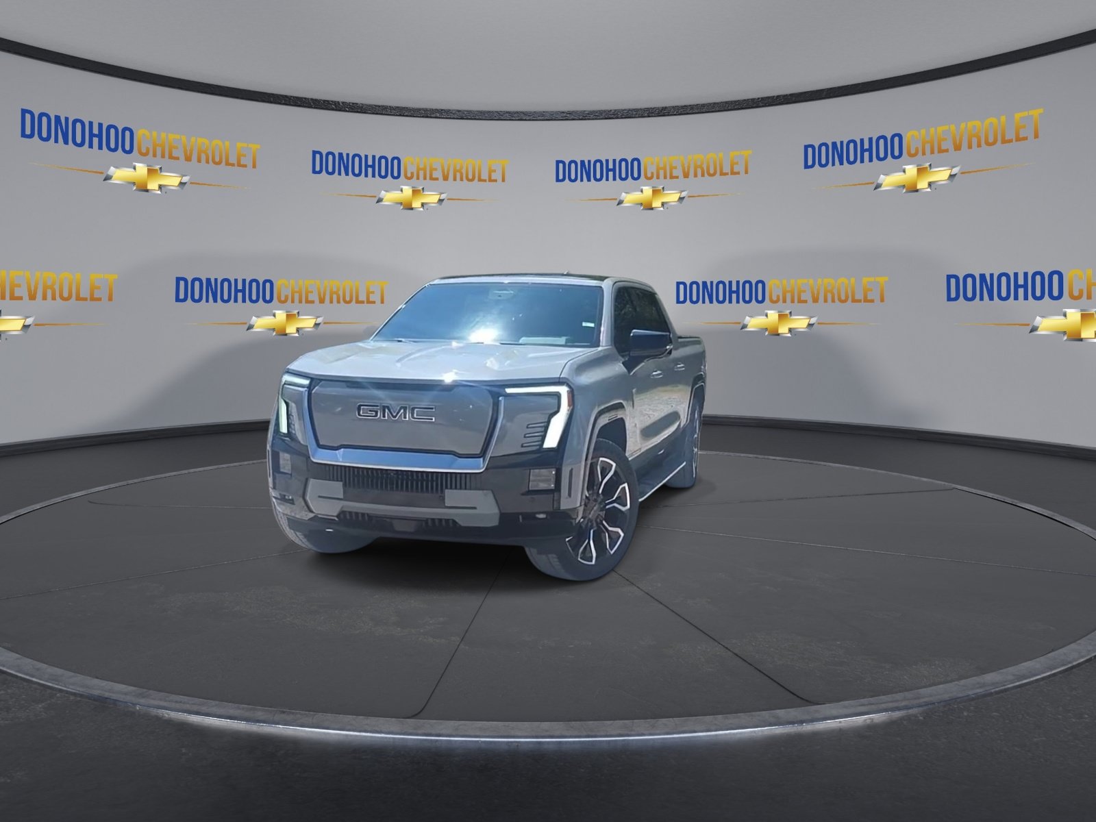 Used 2024 GMC Sierra EV Denali AWD/4WD image 7