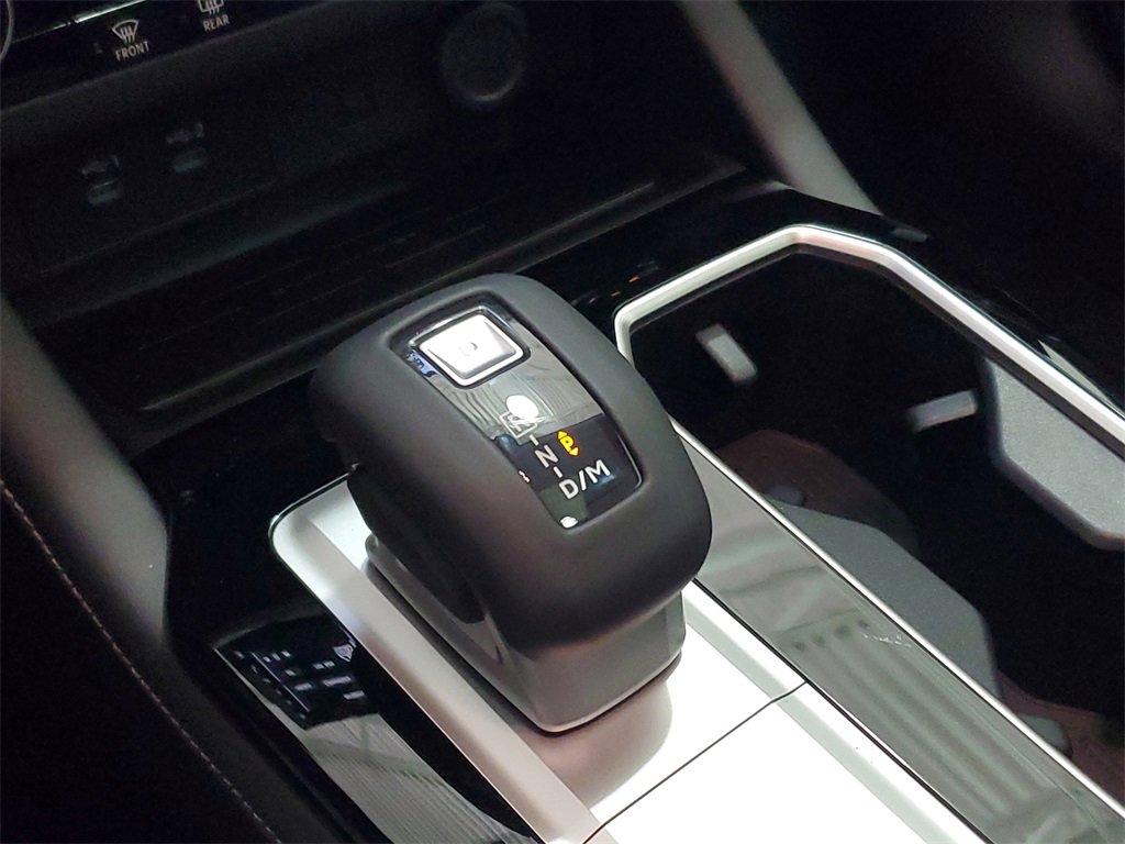 New 2025 Mitsubishi Outlander SE image 30