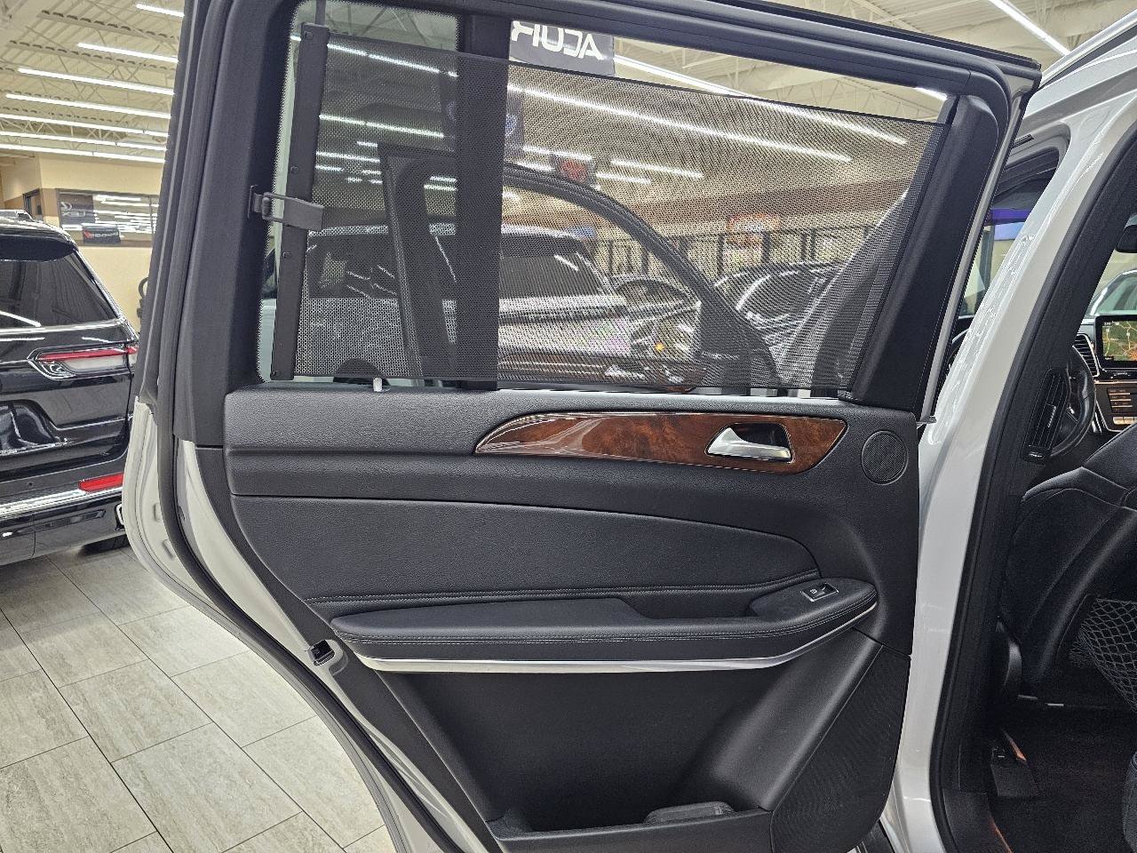 Used 2017 Mercedes-Benz GLS 550 4MATIC image 43