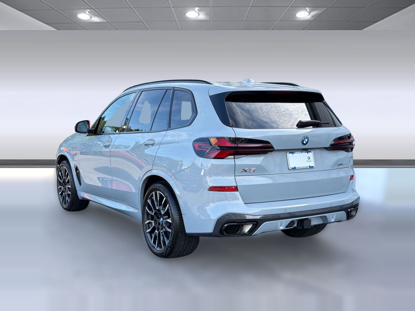 Certified 2024 BMW X5 xDrive50e w/ Executive Package AWD/4WD image 3