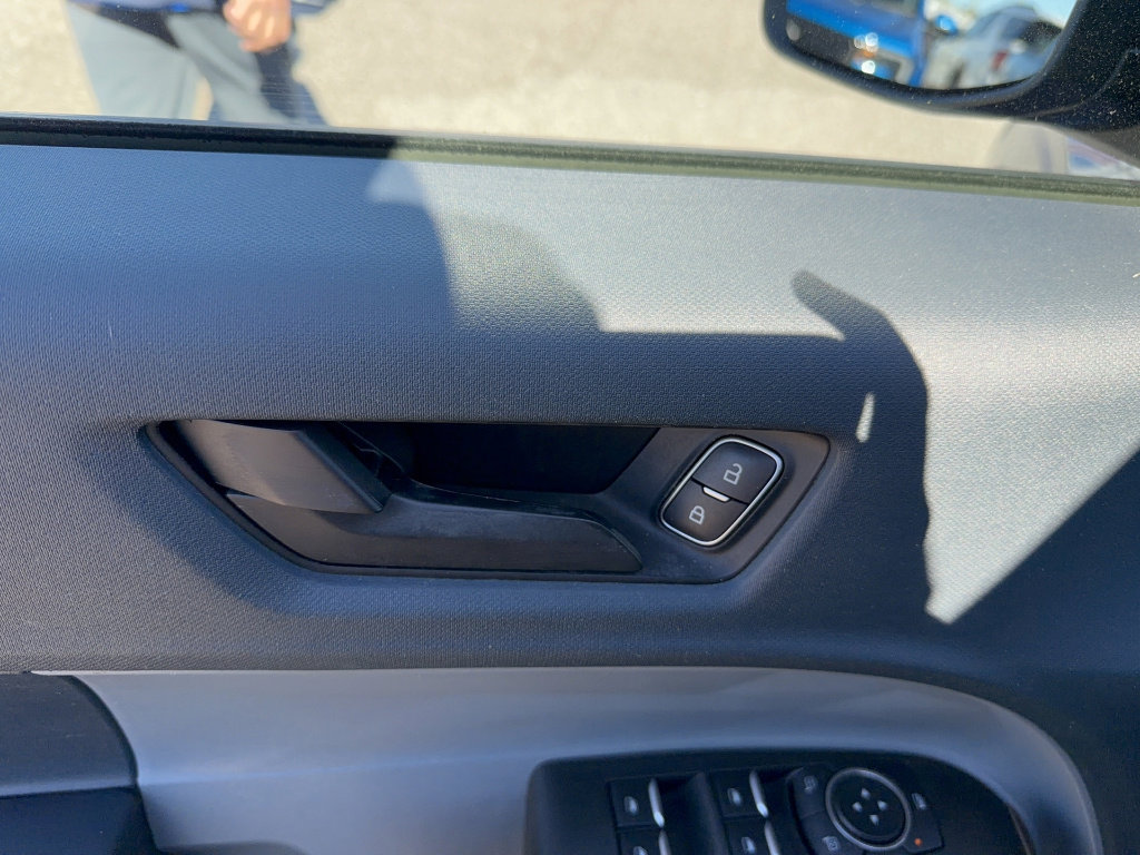 Certified 2022 Ford Maverick Lariat w/ Lariat Luxury Package image 9