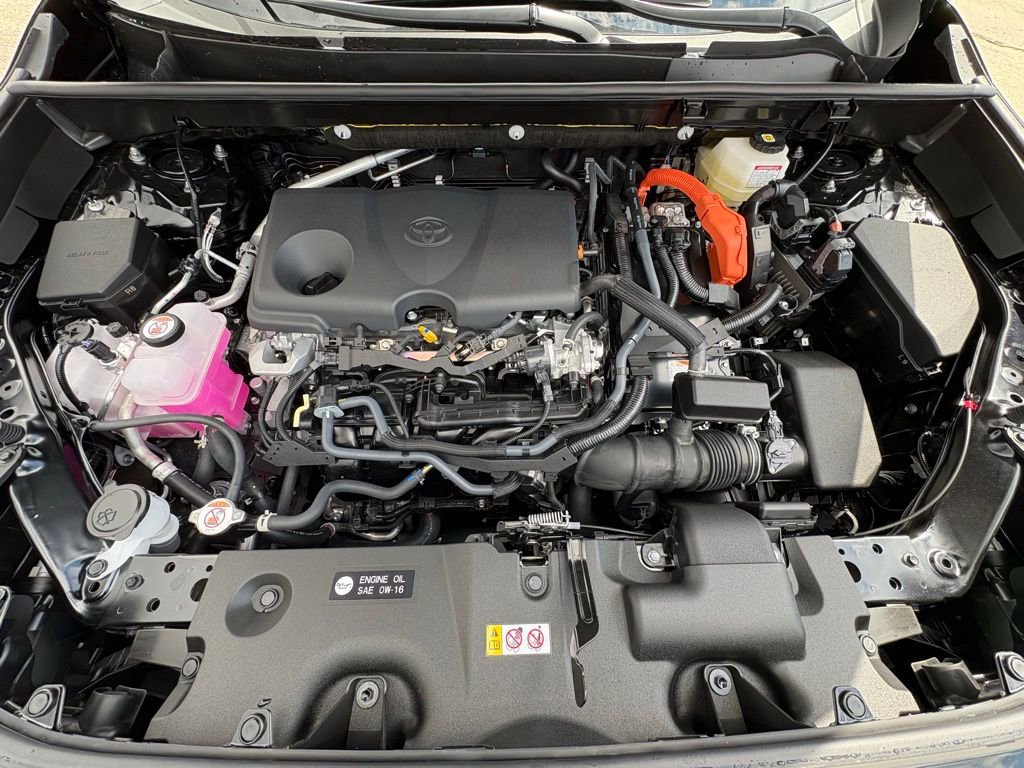Used 2025 Toyota RAV4 LE image 38