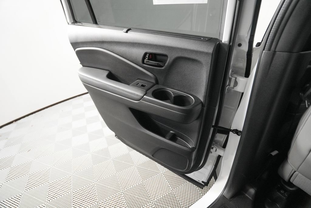 Used 2022 Honda Passport Elite image 14