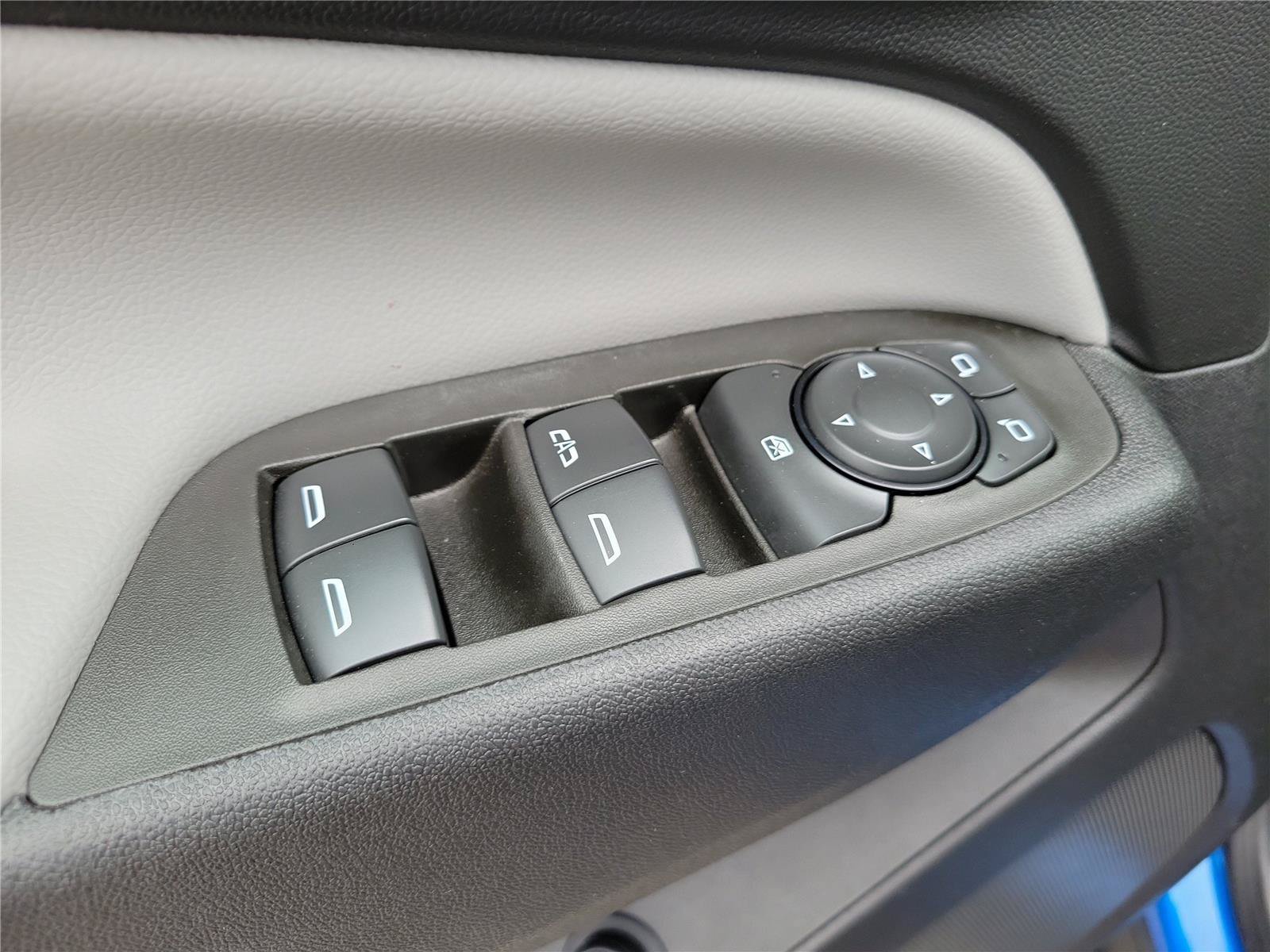Used 2024 Chevrolet Equinox LT w/ LPO, Floor Liner Package FWD image 22
