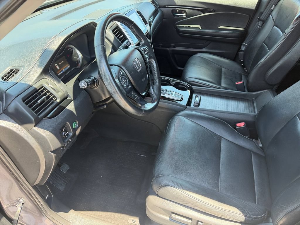 Used 2016 Honda Pilot Touring image 10