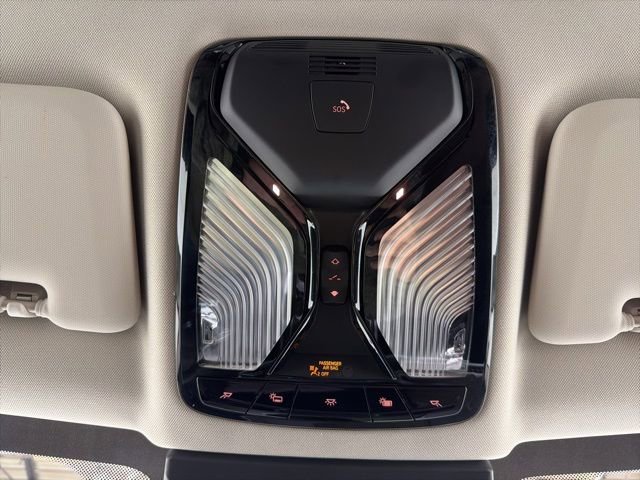 Used 2026 BMW X7 xDrive40i w/ Premium Package image 32