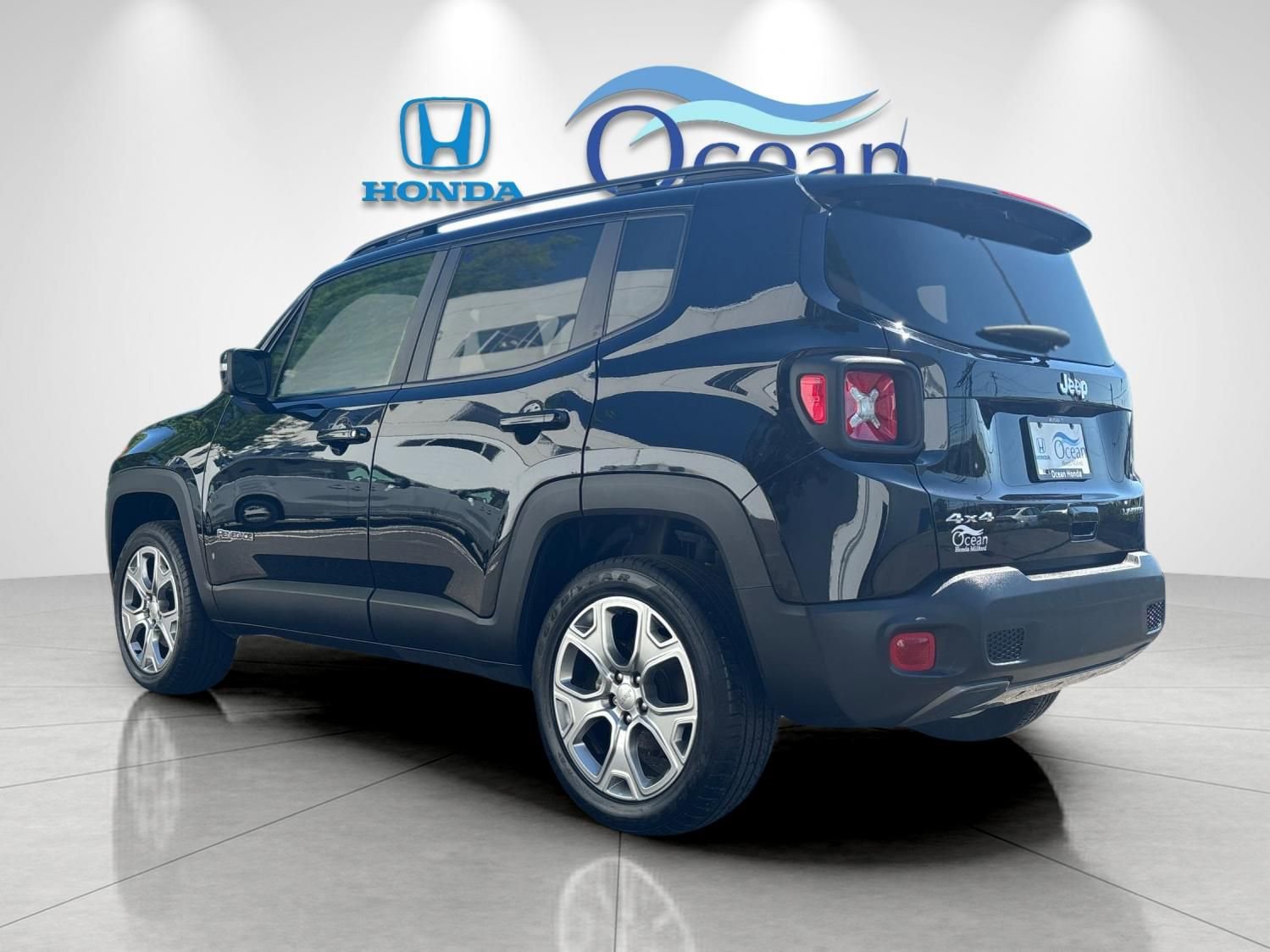 Used 2023 Jeep Renegade Limited AWD/4WD image 5