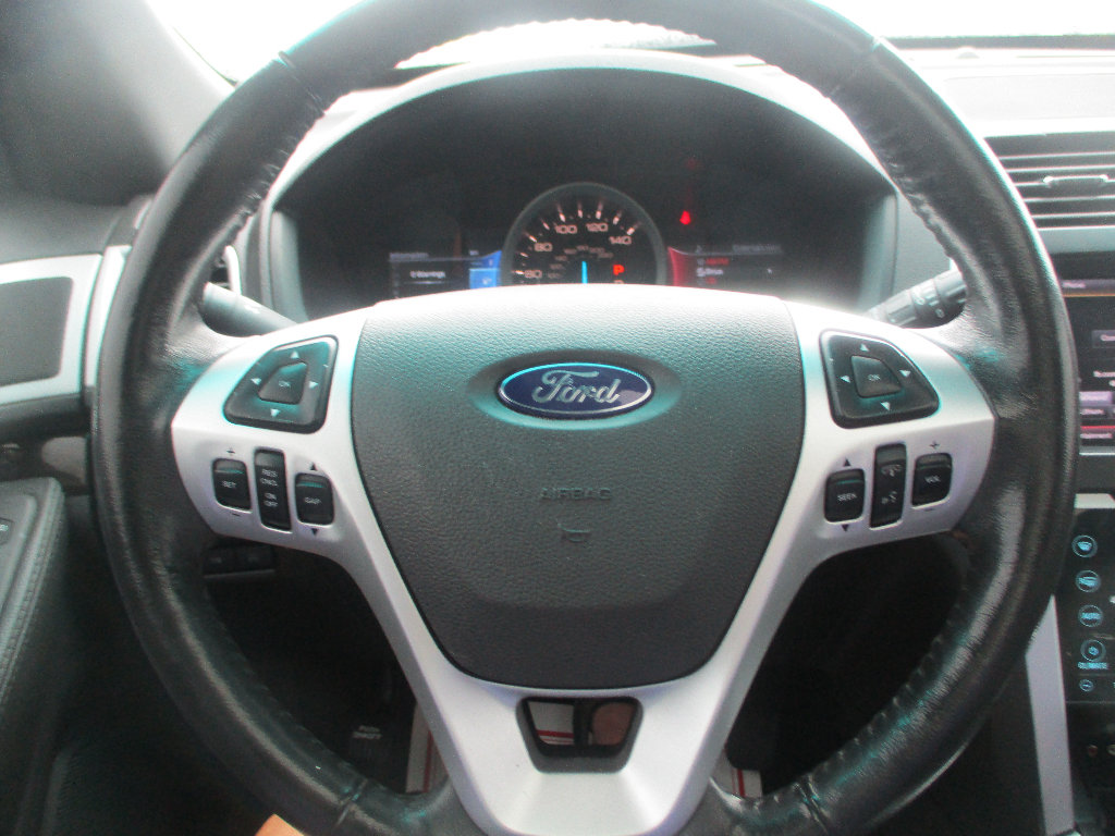 Used 2011 Ford Explorer Limited w/ 302A Rapid Spec Order Code FWD image 11