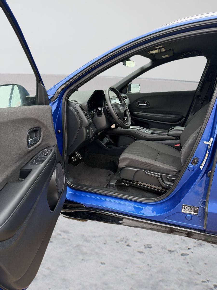 Used 2022 Honda HR-V Sport image 2