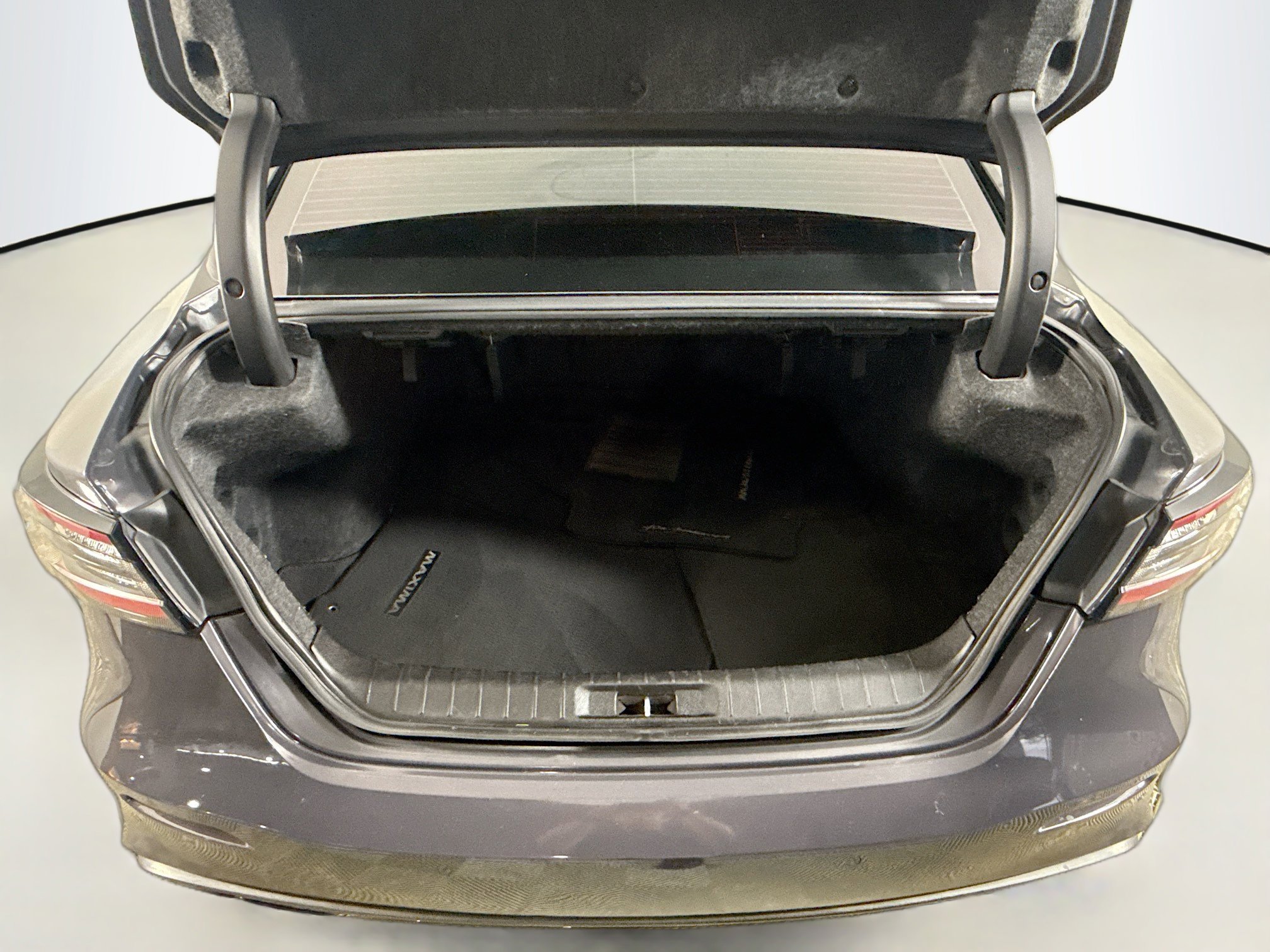 Used 2021 Nissan Maxima Platinum w/ 40th Anniversary Package image 35