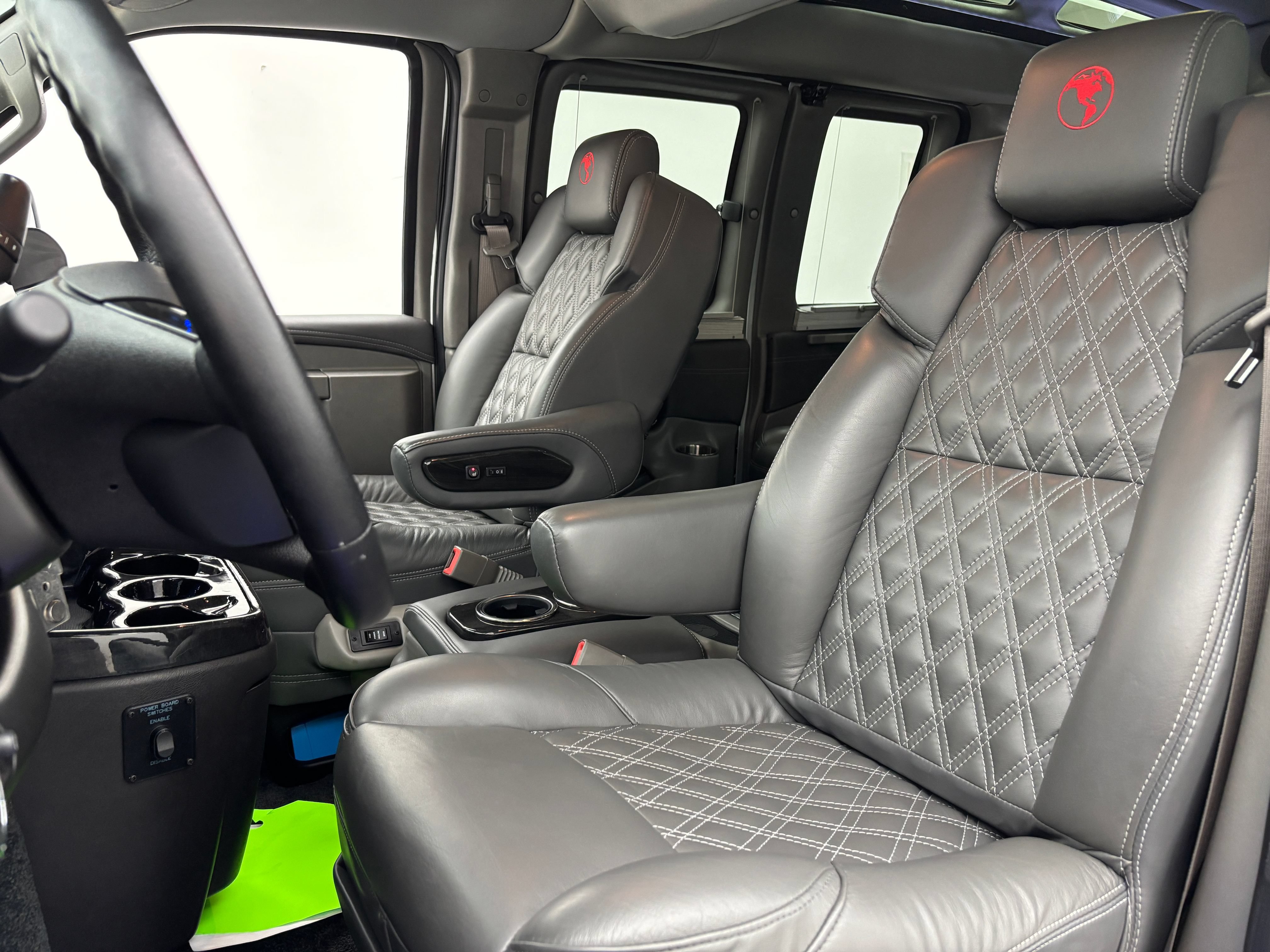Used 2025 Chevrolet Express 2500 w/ Driver Convenience Package RWD image 20