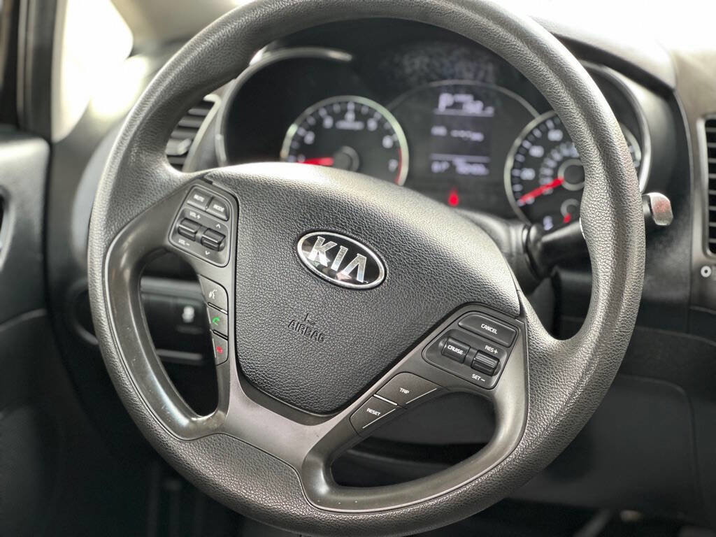 Used 2018 Kia Forte LX image 11