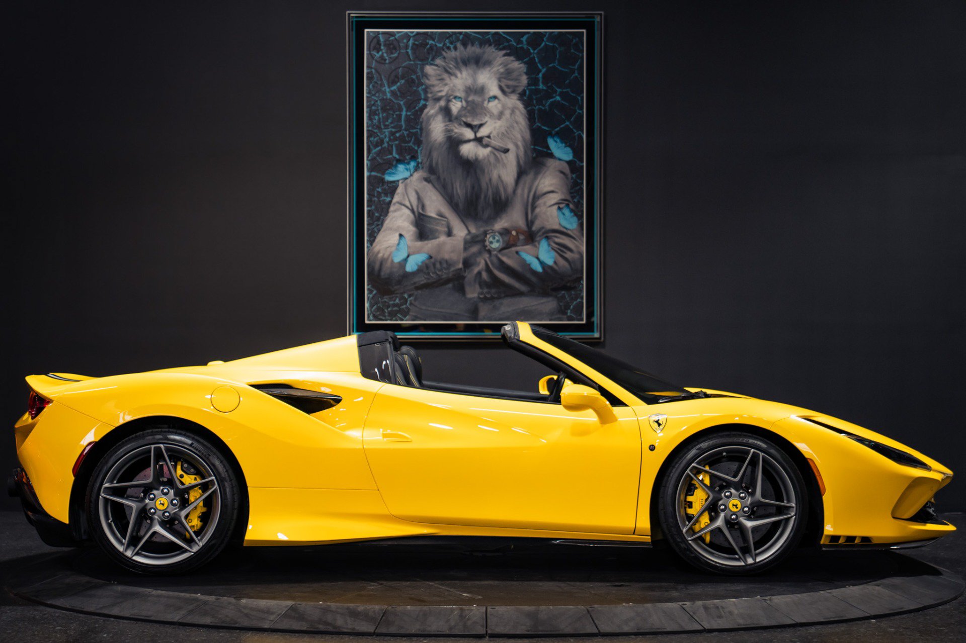 Used 2021 Ferrari F8 Tributo RWD image 29