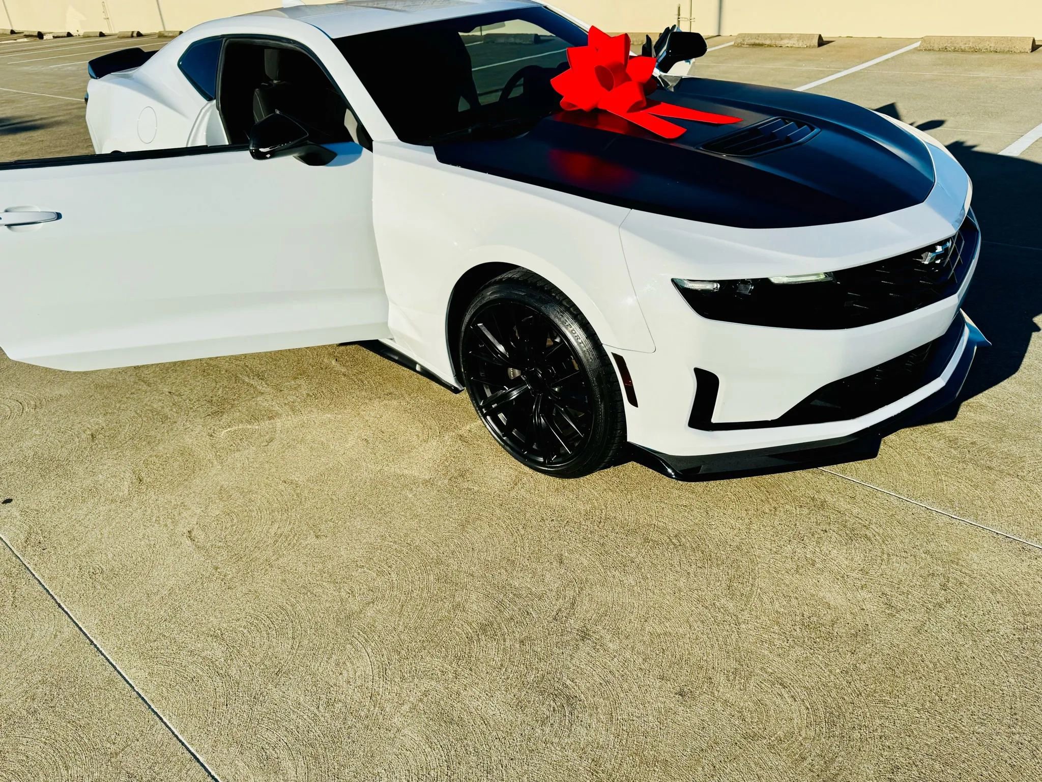 Used 2020 Chevrolet Camaro LT image 27