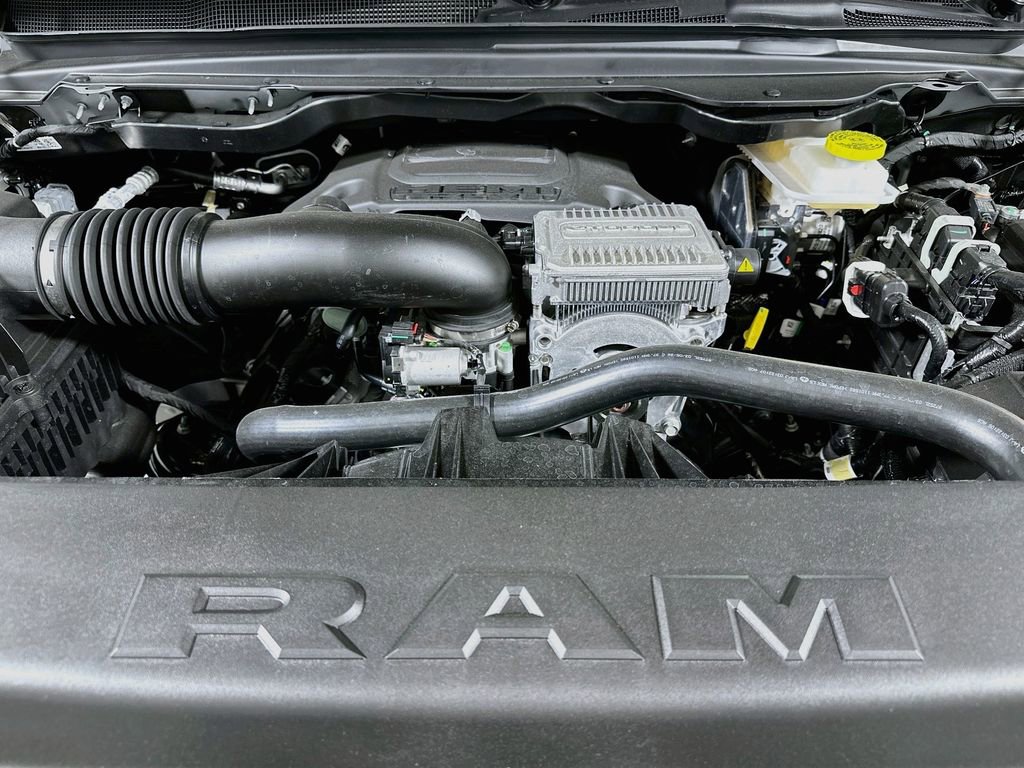 New 2026 RAM 1500 4x4 Crew Cab image 18