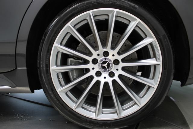 Used 2022 Mercedes-Benz S 500 4MATIC w/ AMG Line Package image 33