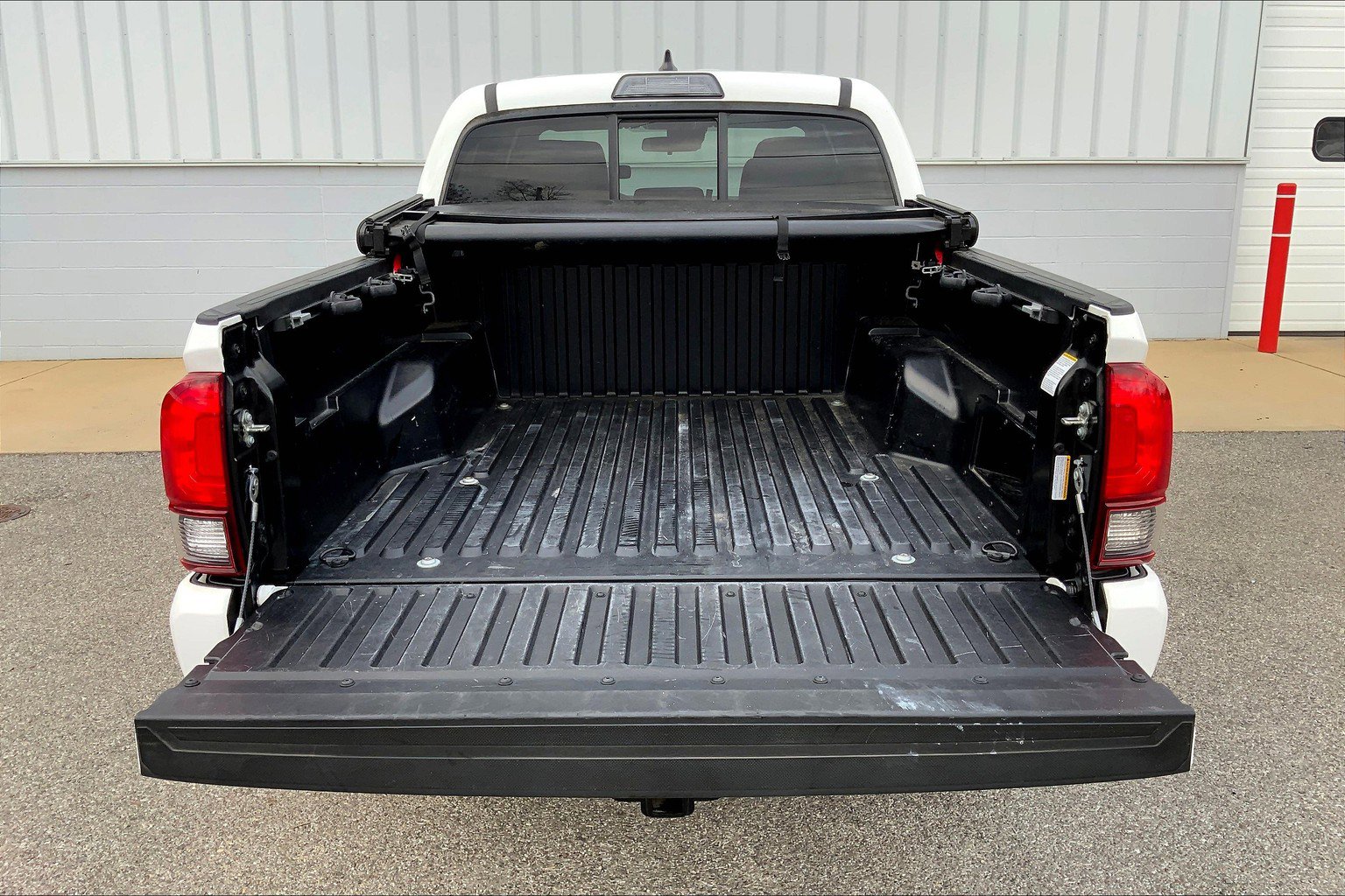 Used 2019 Toyota Tacoma SR AWD/4WD image 34
