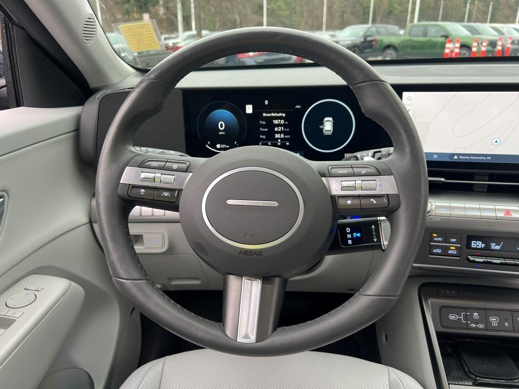 Used 2025 Hyundai Kona Limited image 26