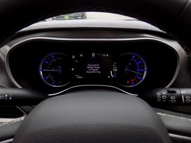 Used 2023 Chrysler Pacifica Touring-L FWD image 15