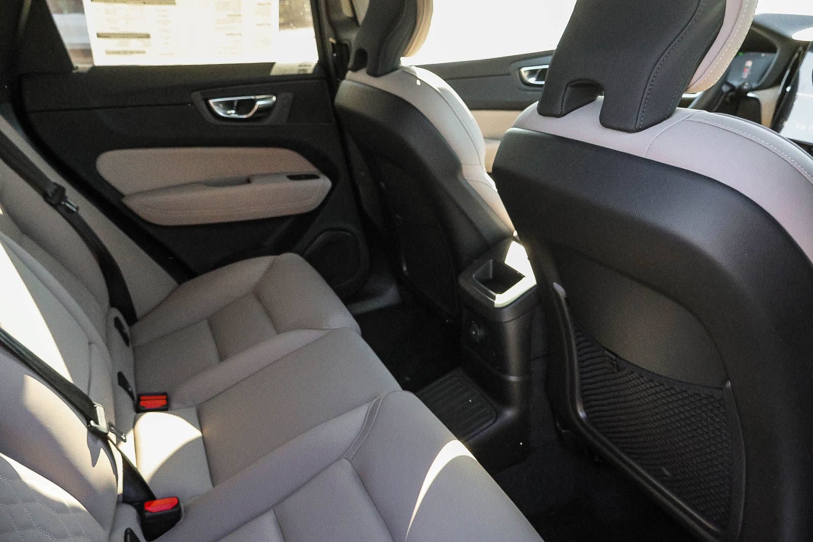 New 2026 Volvo XC60 T8 Plus w/ Climate Package AWD/4WD image 19