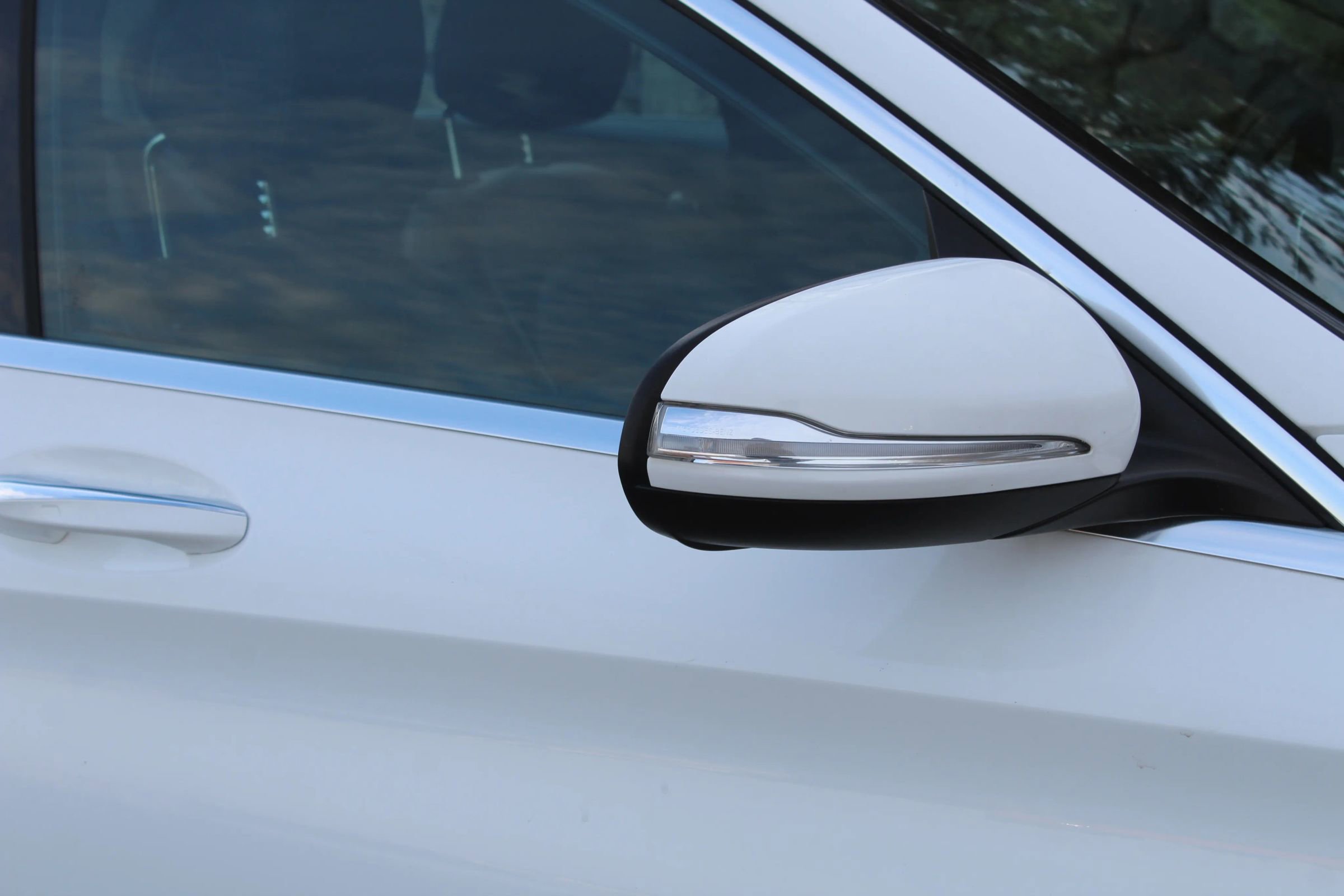 Used 2015 Mercedes-Benz C 300 4MATIC Sedan image 38