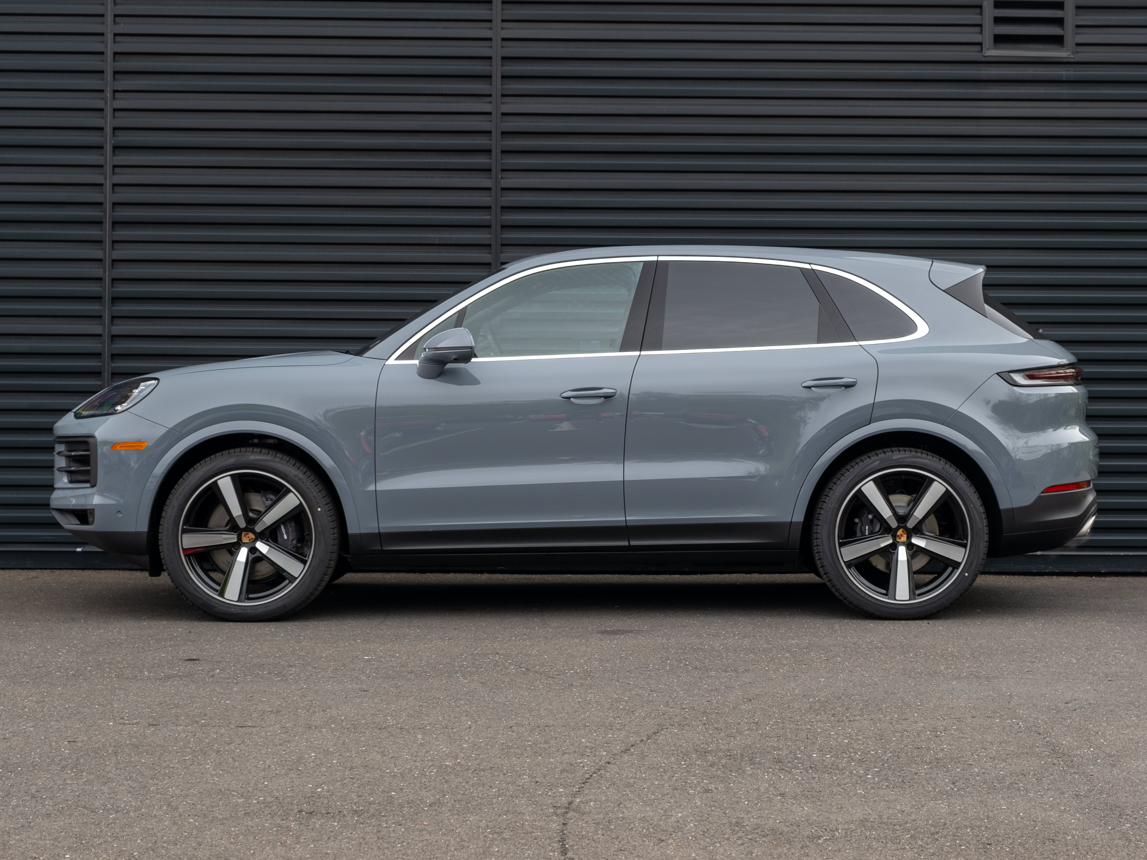New 2026 Porsche Cayenne AWD/4WD image 2