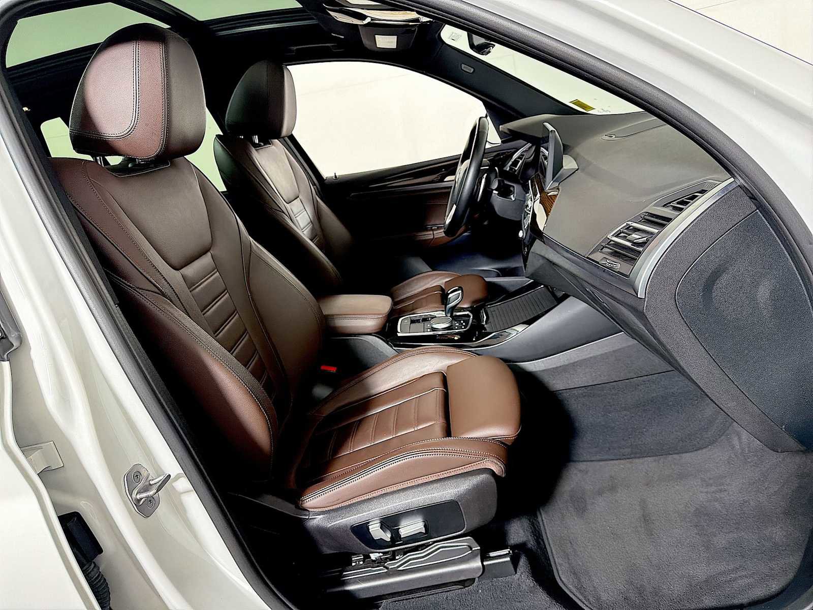 Used 2022 BMW X3 sDrive30i w/ Premium Package 2 image 25