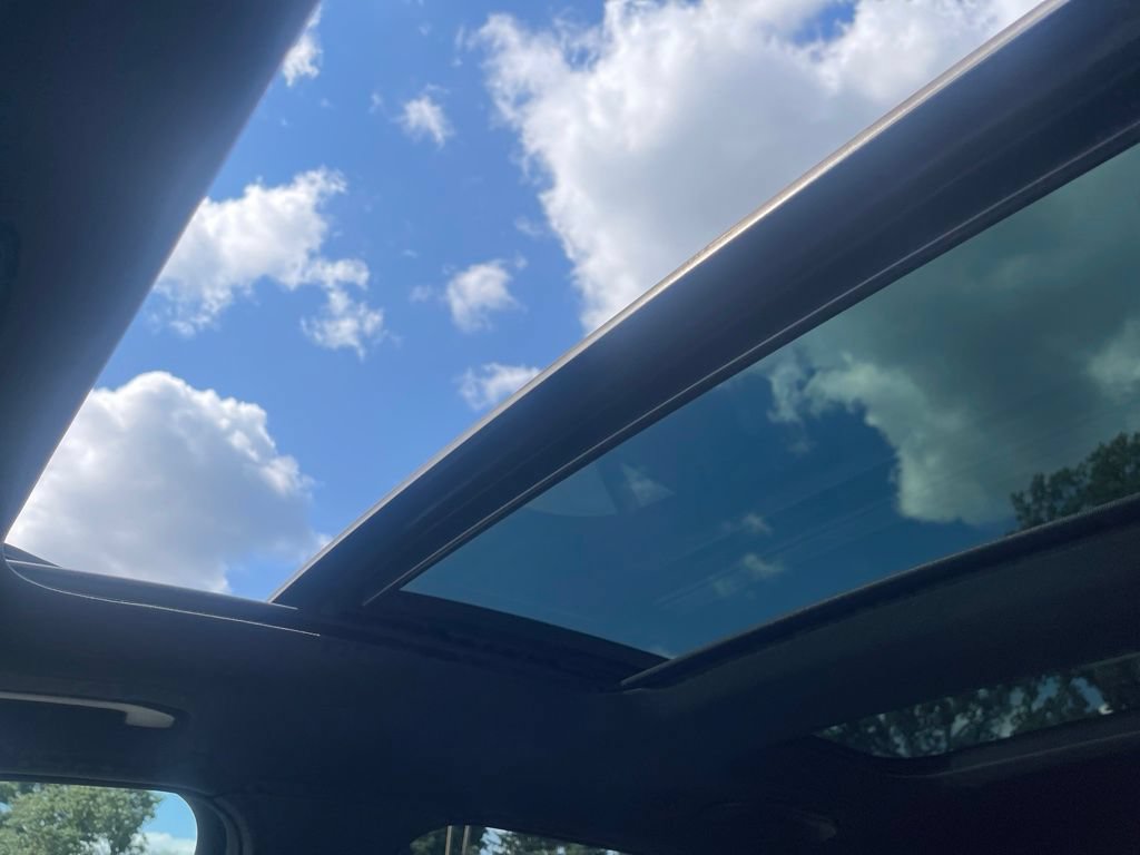 Used 2019 Mercedes-Benz GLC 300 4MATIC image 13