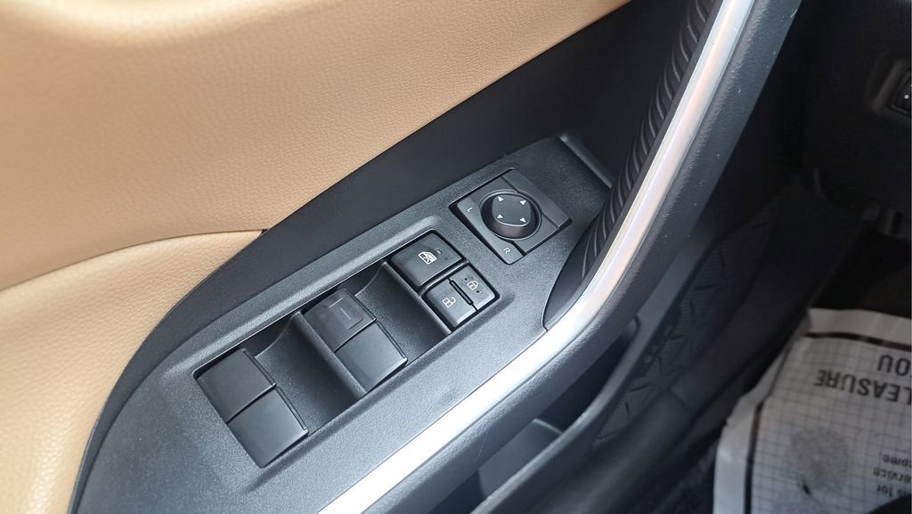 Certified 2025 Toyota RAV4 LE FWD image 19