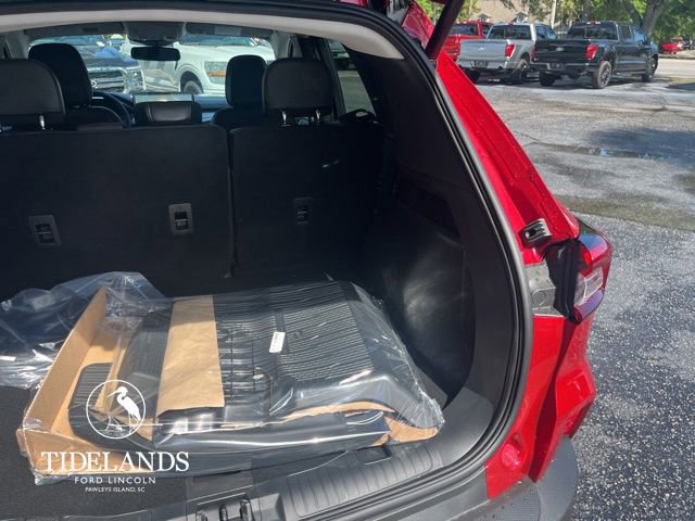 New 2025 Ford Escape SE w/ PHEV Premium Package image 9