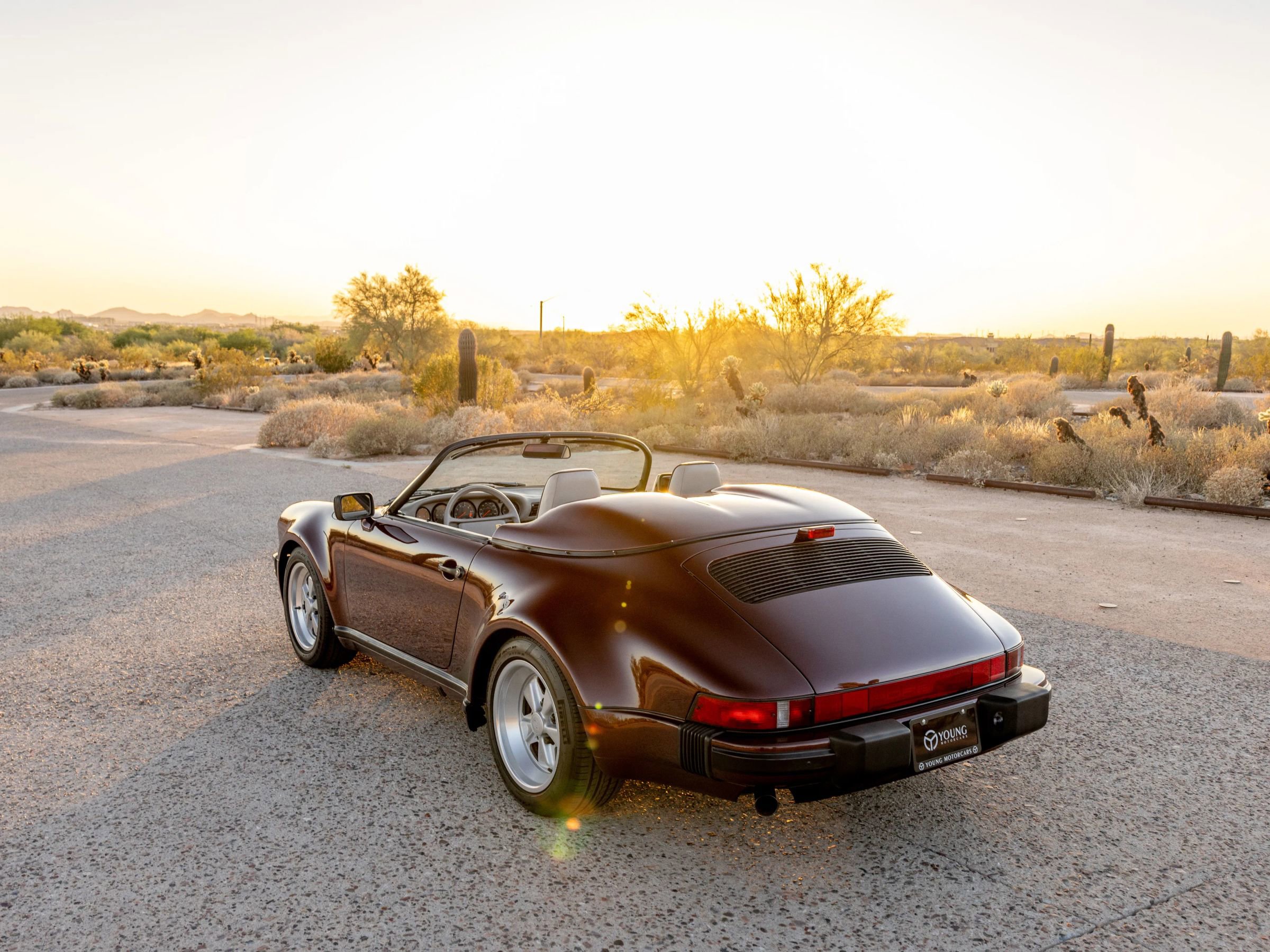 Used 1989 Porsche 911 Carrera RWD image 27