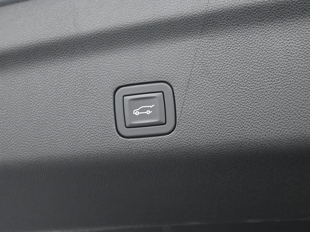 Used 2024 Chevrolet Tahoe LT image 35