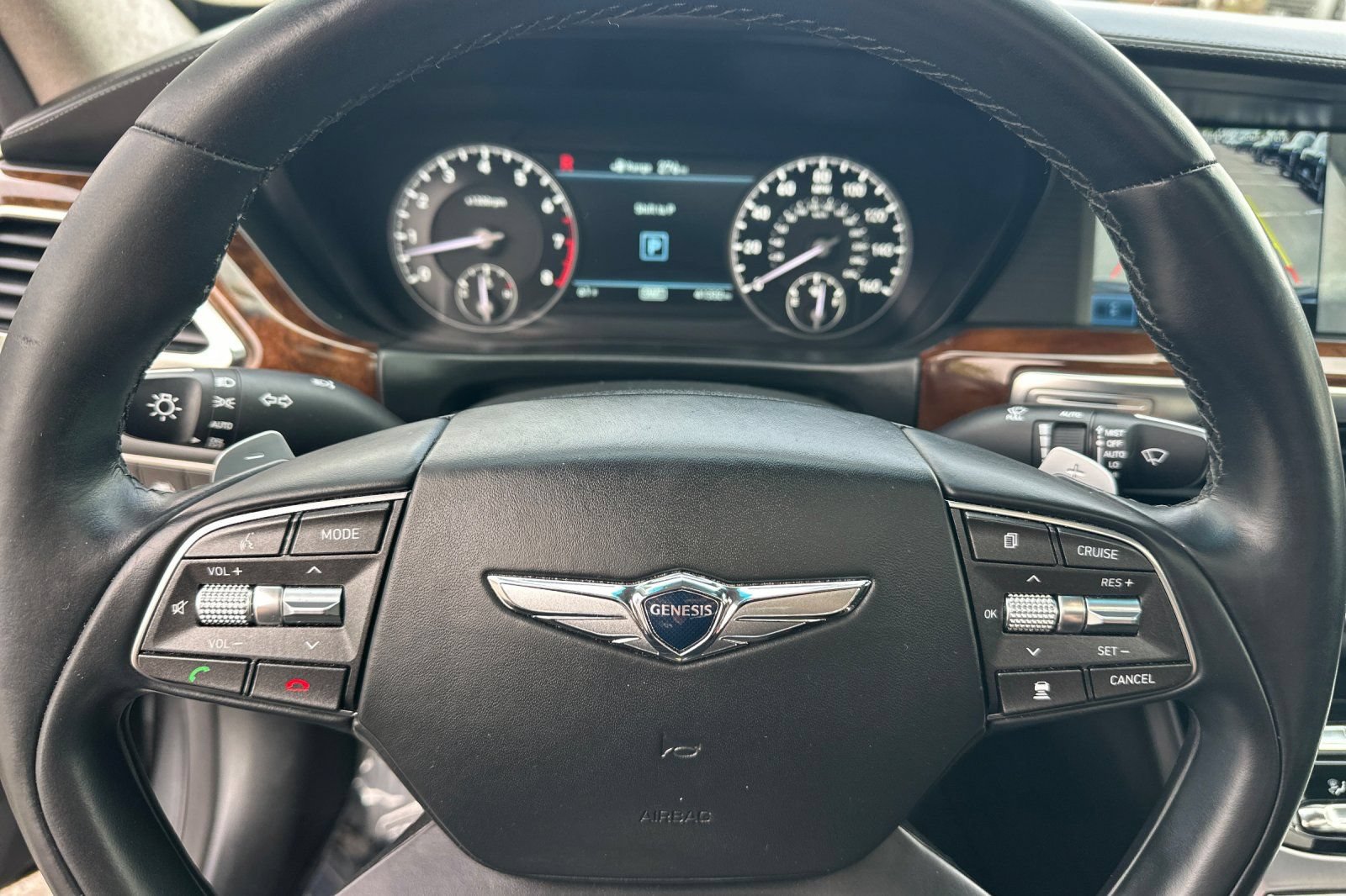 Used 2018 Genesis G90 5.0 Ultimate RWD image 27