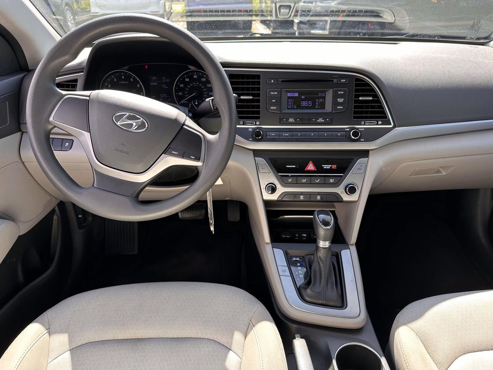 Used 2017 Hyundai Elantra SE FWD image 15