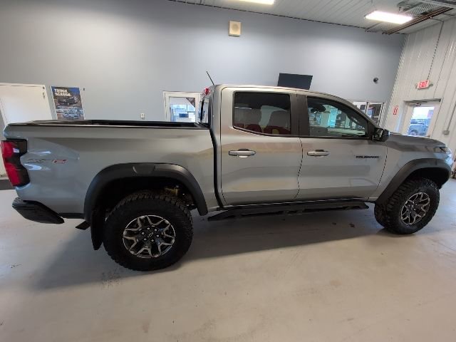 Certified 2024 Chevrolet Colorado ZR2 w/ ZR2 Convenience Package III image 6