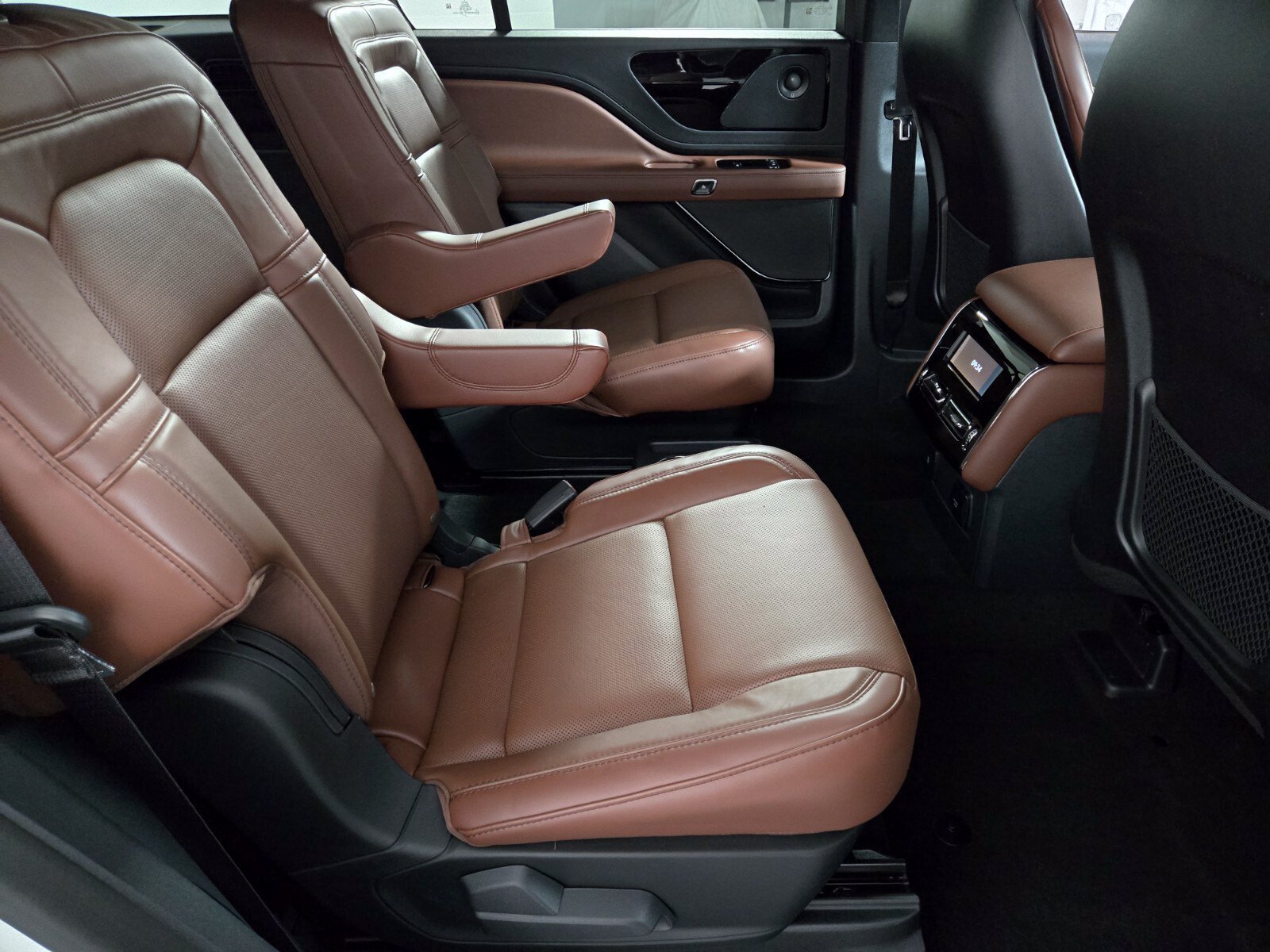 New 2027 Lincoln Aviator Reserve AWD/4WD image 19