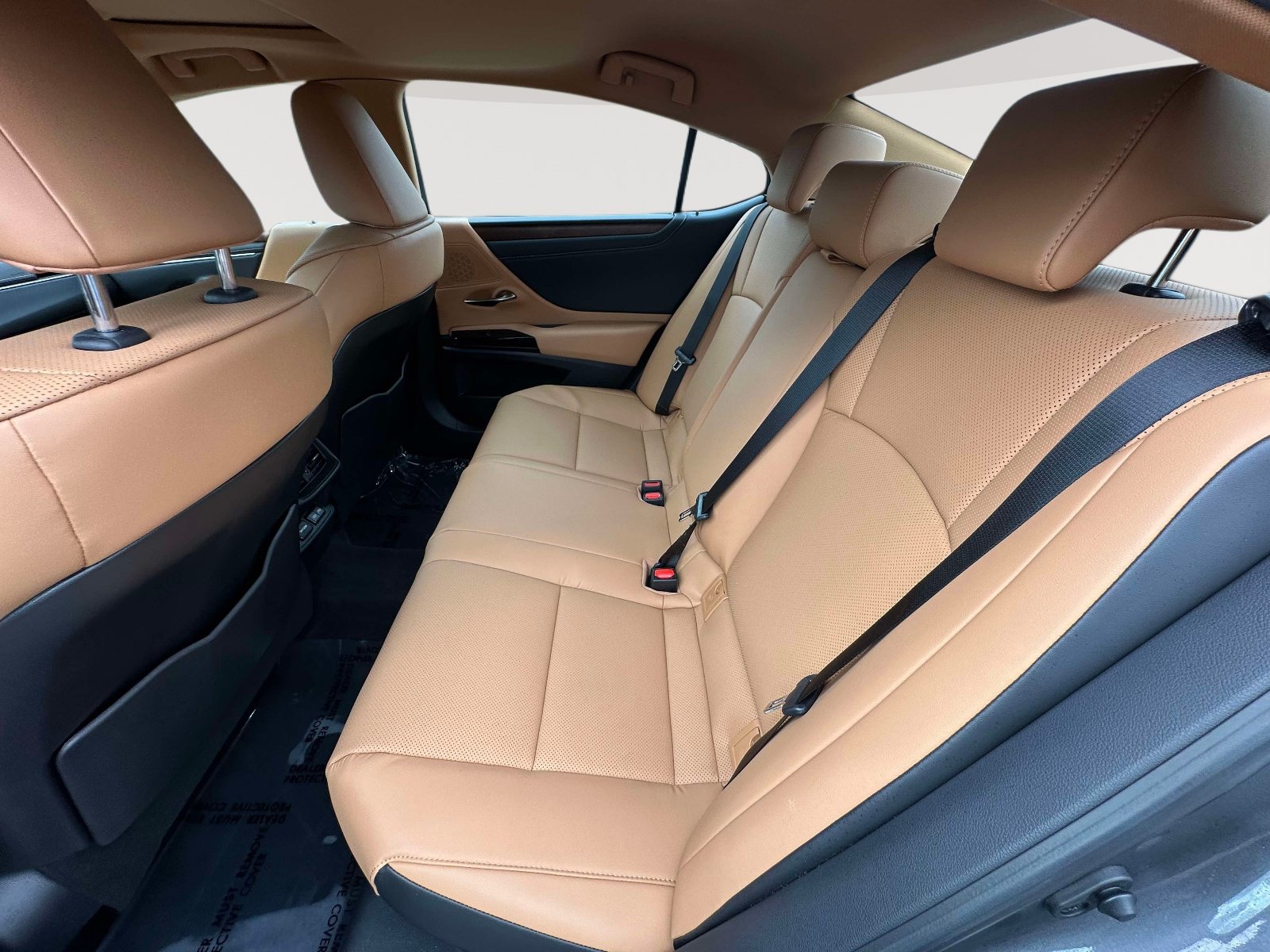 Used 2025 Lexus ES 300h w/ Premium Package FWD image 34
