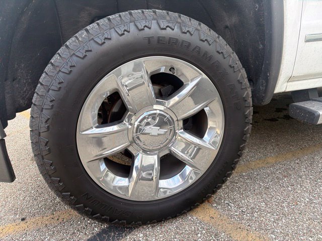 Used 2015 GMC Sierra 1500 SLT w/ SLT Crew Cab Value Package AWD/4WD image 3