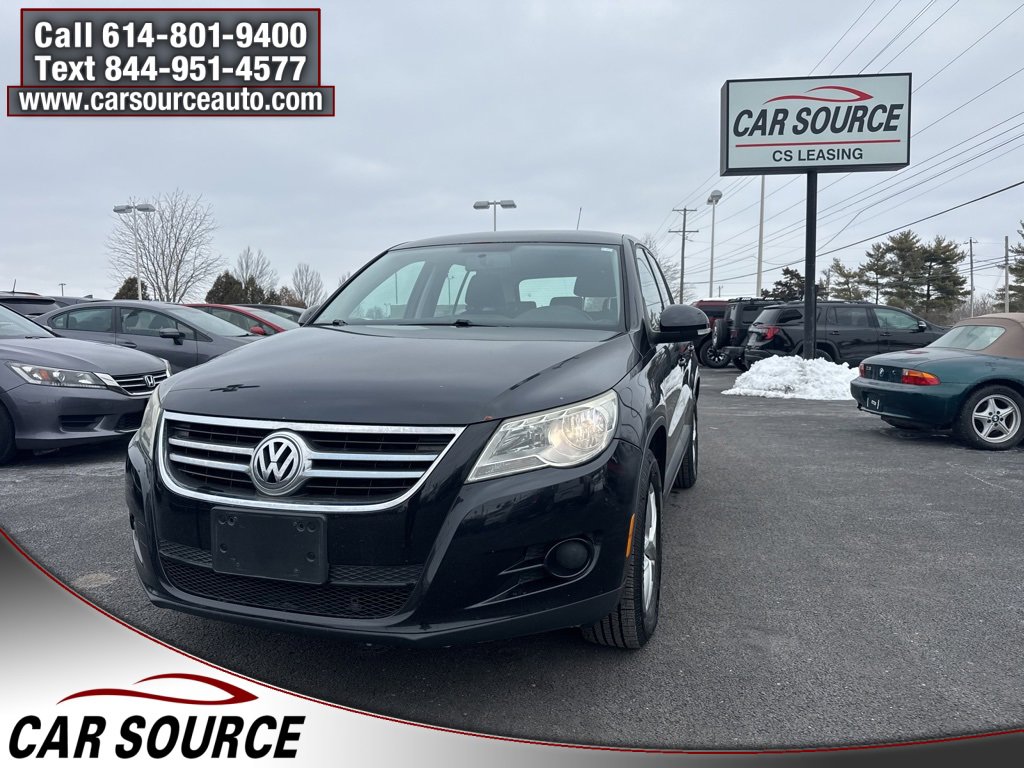 Used 2011 Volkswagen Tiguan S image 1